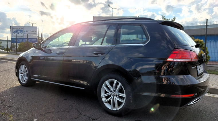 Volkswagen Golf cena 48900 przebieg: 211000, rok produkcji 2018 z Wrocław małe 211